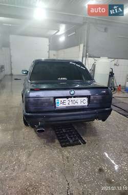 Седан BMW 3 Series 1986 в 