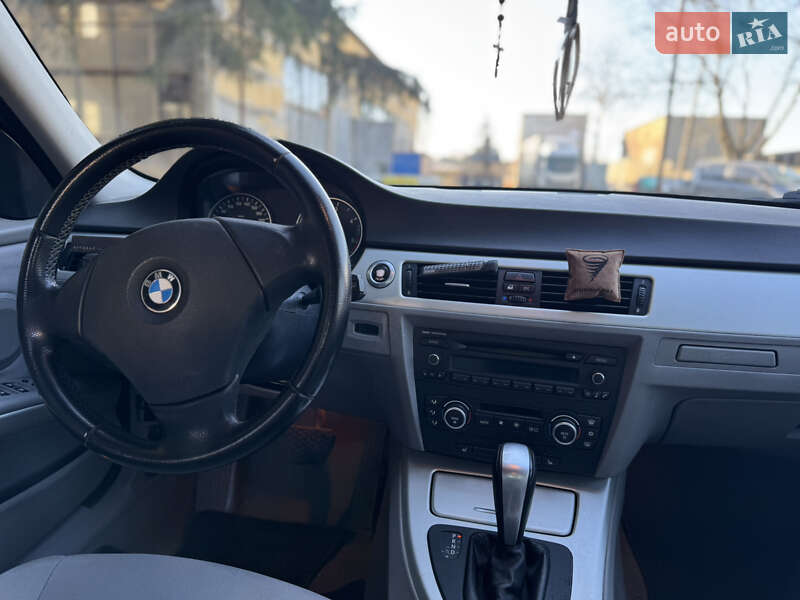 Седан BMW 3 Series 2007 в Мукачевому