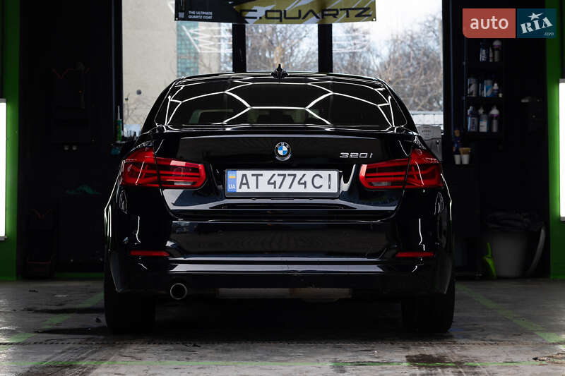 Седан BMW 3 Series 2016 в Ивано-Франковске