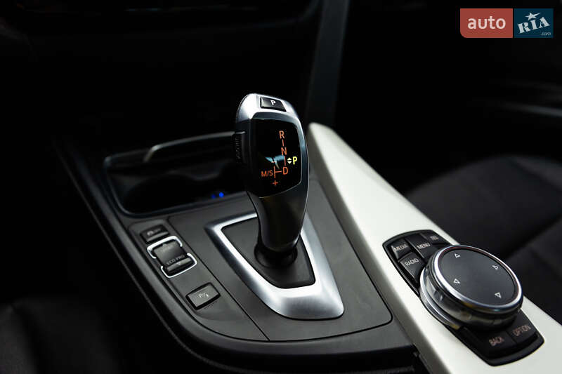 Седан BMW 3 Series 2016 в Ивано-Франковске