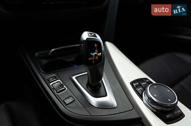 Седан BMW 3 Series 2016 в 