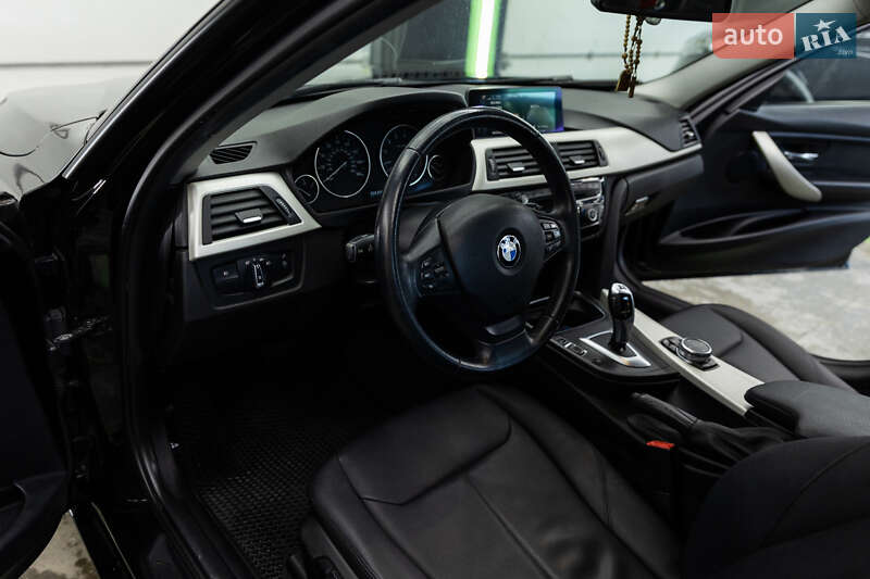 Седан BMW 3 Series 2016 в Ивано-Франковске