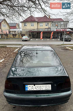 Седан BMW 3 Series 2000 в Шполі