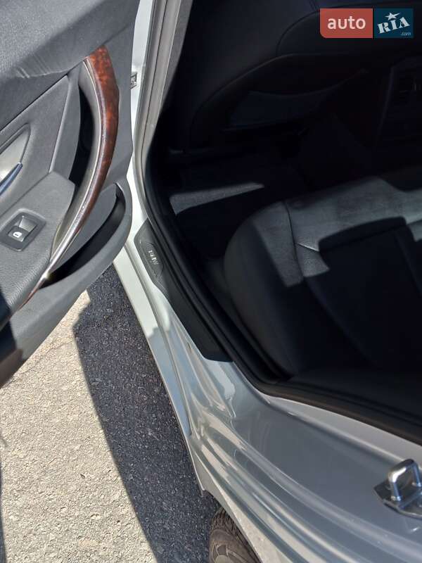 Седан BMW 3 Series 2014 в Кременчуге