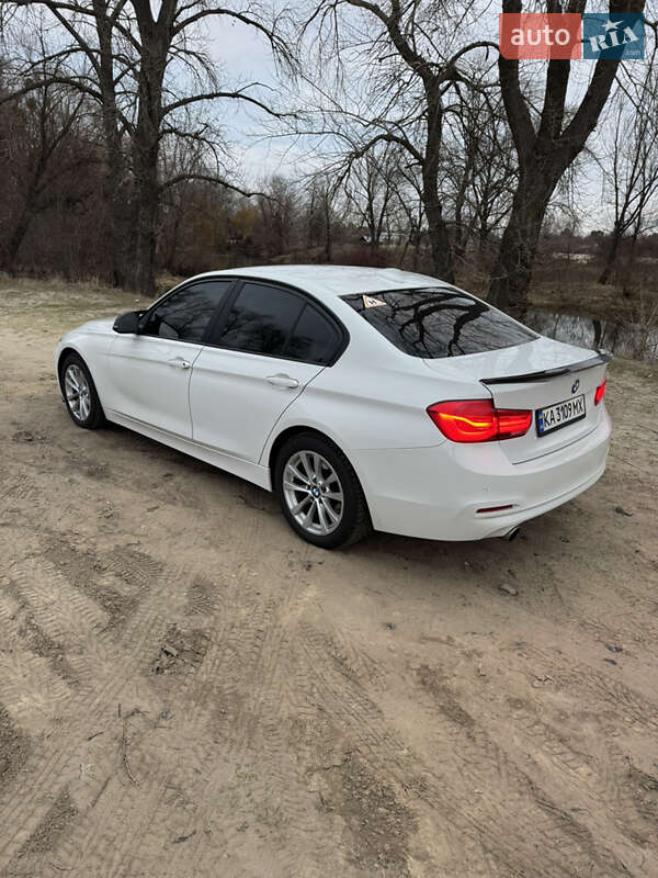 Седан BMW 3 Series 2016 в Киеве