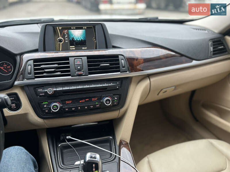 Седан BMW 3 Series 2013 в Івано-Франківську