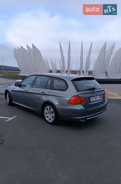 Универсал BMW 3 Series 2009 в Смеле