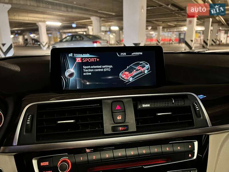 Седан BMW 3 Series 2016 в Киеве