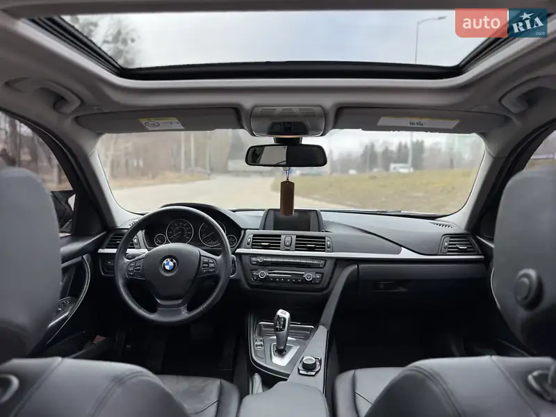 Седан BMW 3 Series 2012 в 