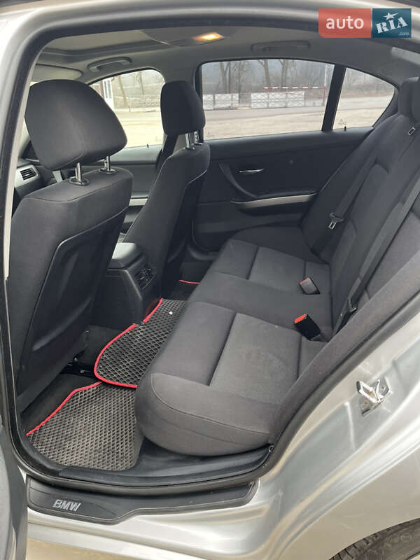 Седан BMW 3 Series 2006 в 