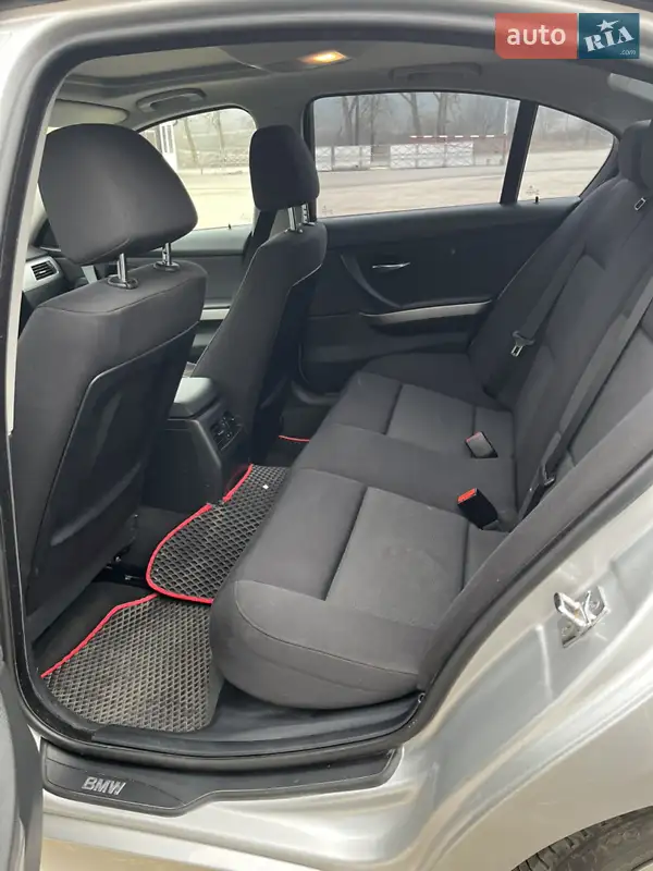 Седан BMW 3 Series 2006 в 