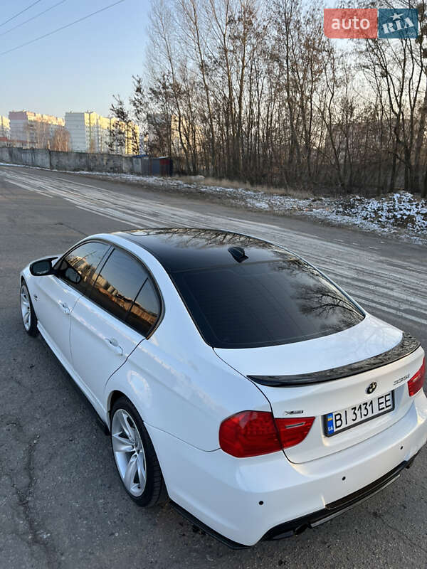 Седан BMW 3 Series 2011 в Краснограде