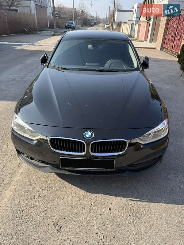 Седан BMW 3 Series 2015 в Києві