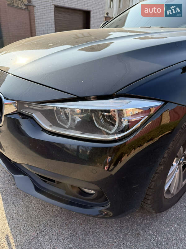 Седан BMW 3 Series 2015 в Києві