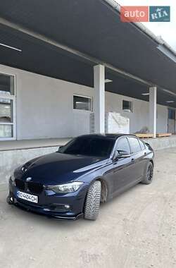 Седан BMW 3 Series 2012 в Бучаче