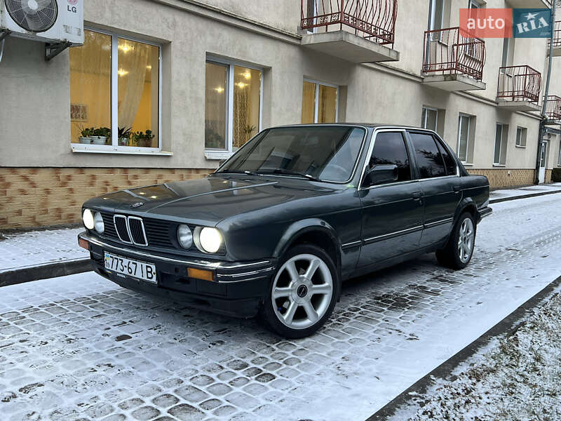 Седан BMW 3 Series 1985 в Моршине