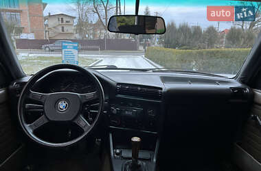 Седан BMW 3 Series 1985 в Моршине