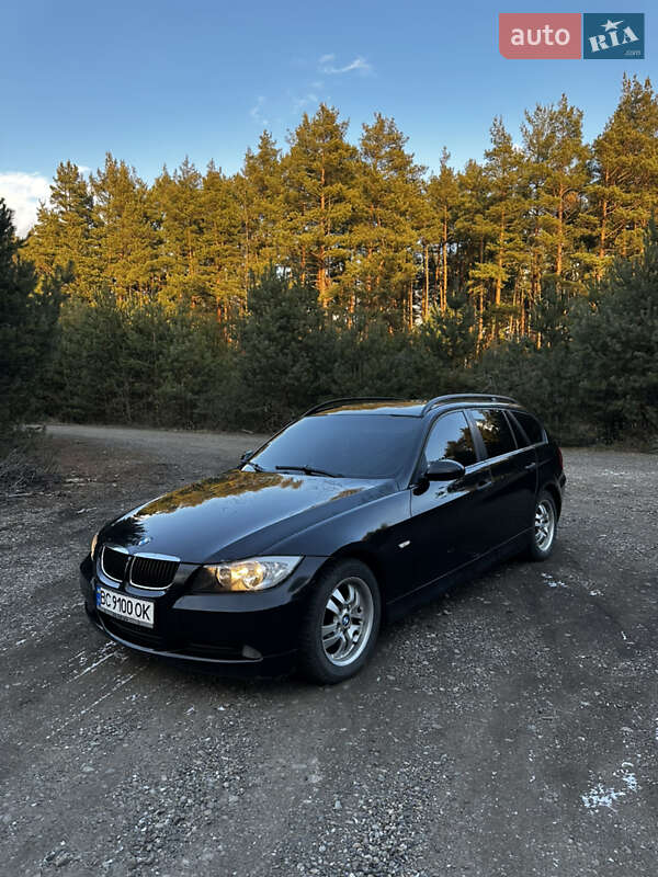 Универсал BMW 3 Series 2005 в Мостиске