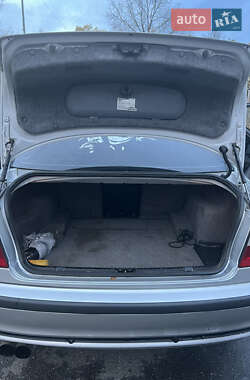Седан BMW 3 Series 2001 в 