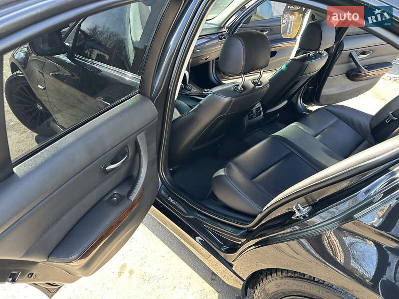 Седан BMW 3 Series 2011 в Запоріжжі