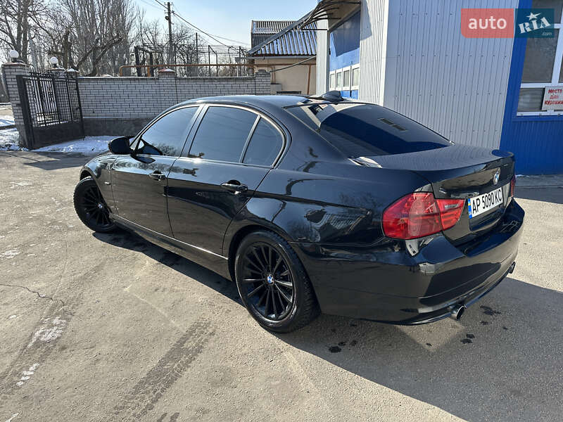 Седан BMW 3 Series 2011 в Запоріжжі