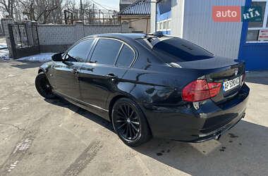 Седан BMW 3 Series 2011 в 