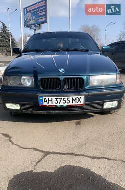 Седан BMW 3 Series 1994 в Павлограді