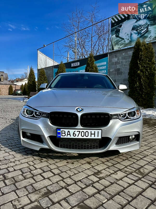 Седан BMW 3 Series 2016 в Кропивницком