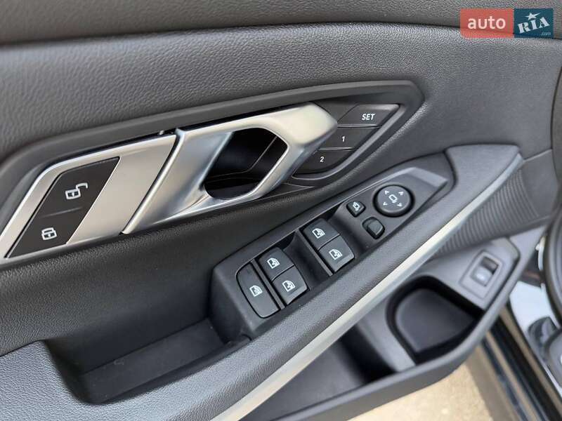 Седан BMW 3 Series 2019 в Днепре
