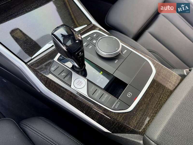 Седан BMW 3 Series 2019 в Днепре