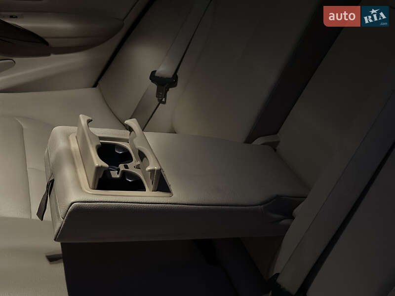 Седан BMW 3 Series 2014 в Владимире