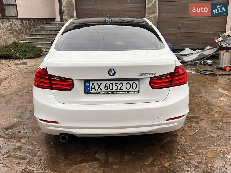 Седан BMW 3 Series 2015 в Харкові
