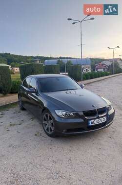 Седан BMW 3 Series 2005 в Дніпрі