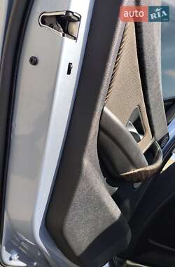 Седан BMW 3 Series 2012 в 