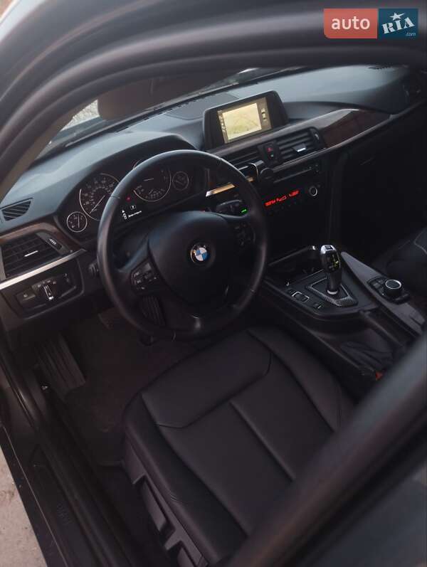 Седан BMW 3 Series 2013 в Львове