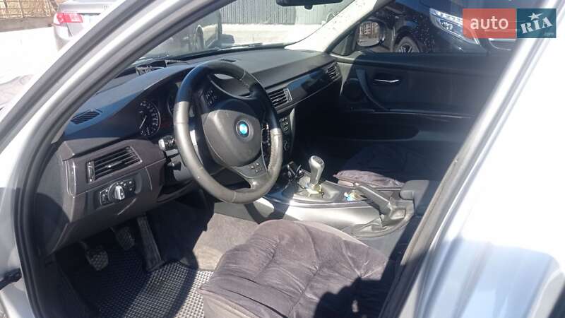 Универсал BMW 3 Series 2011 в Межгорье