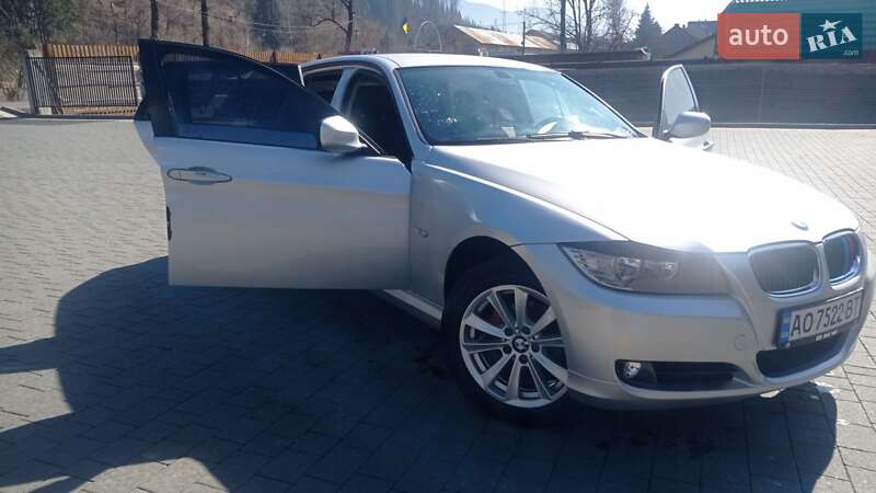 Универсал BMW 3 Series 2011 в Межгорье