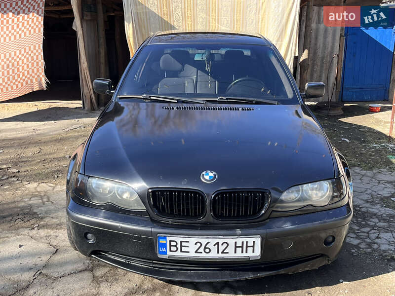 Седан BMW 3 Series 2003 в Южноукраинске
