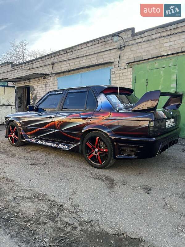Седан BMW 3 Series 1988 в Днепре
