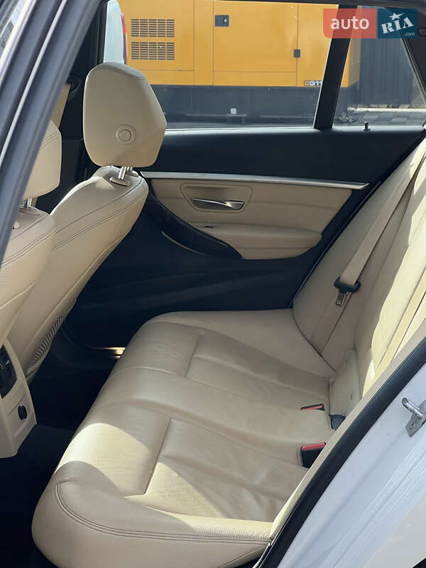Универсал BMW 3 Series 2017 в Полтаве фото 17 Универсал BMW 3 Series 2017 в Полтаве