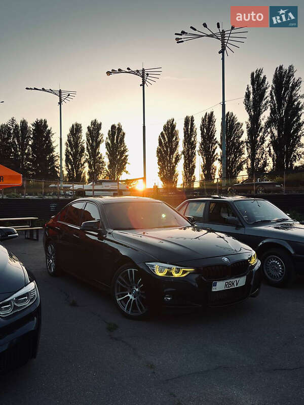 Седан BMW 3 Series 2016 в Киеве