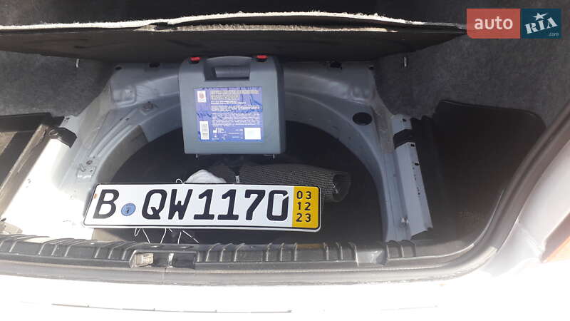 Седан BMW 3 Series 2002 в Ивано-Франковске