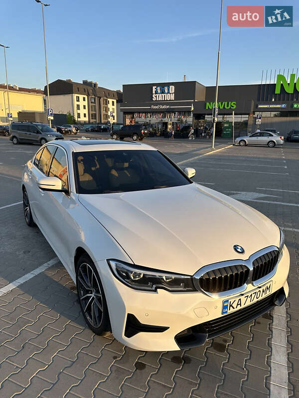 Седан BMW 3 Series 2019 в Киеве