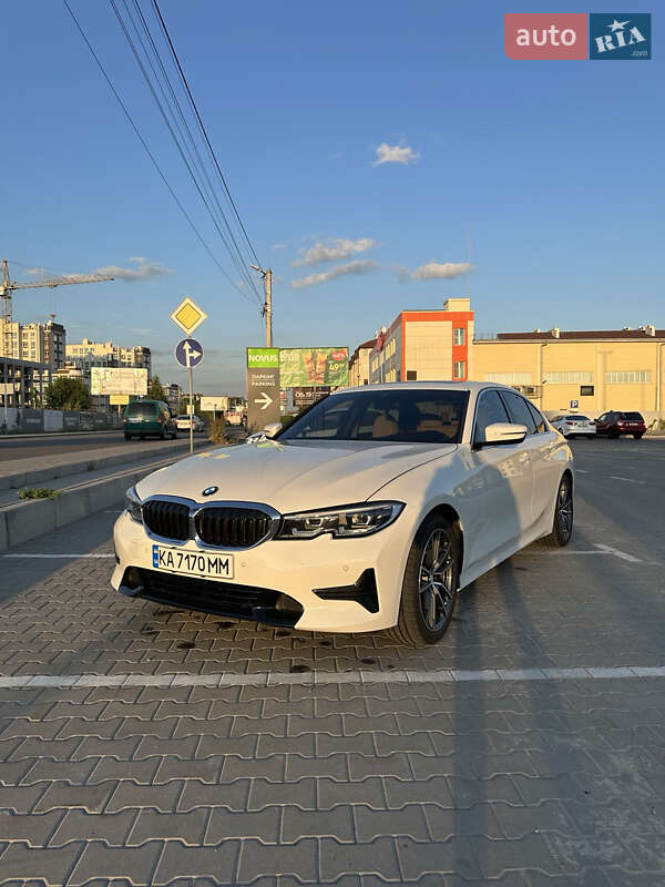 Седан BMW 3 Series 2019 в Киеве