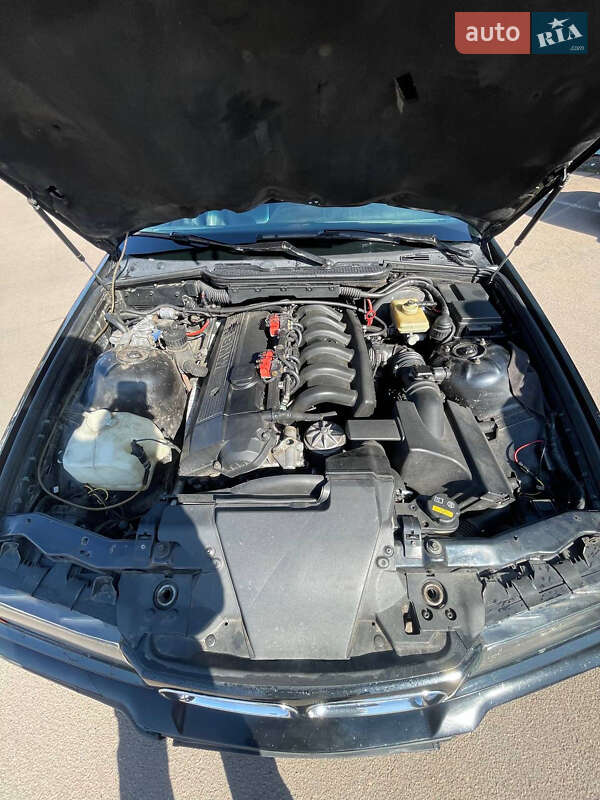 Седан BMW 3 Series 1995 в Киеве