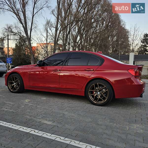 Седан BMW 3 Series 2014 в Чернівцях