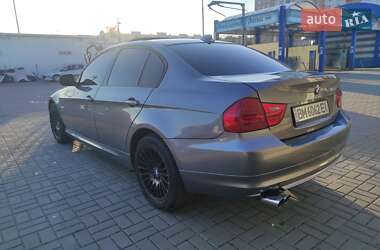 Седан BMW 3 Series 2011 в 