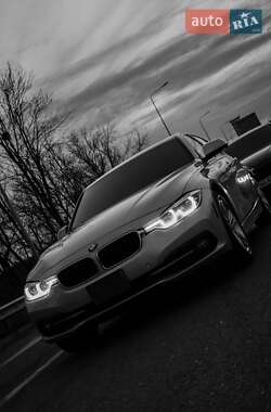Седан BMW 3 Series 2017 в 