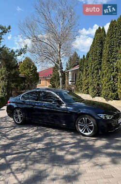 Седан BMW 3 Series 2015 в 