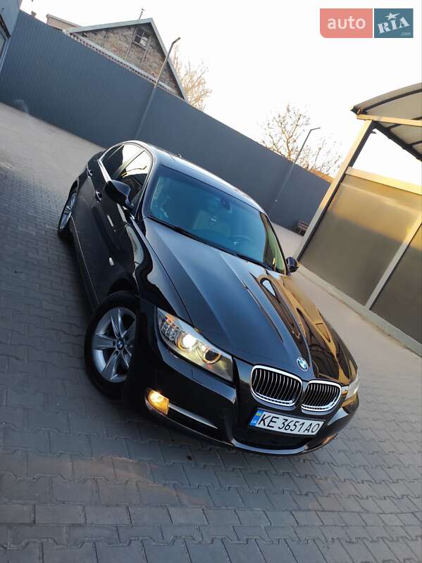 Седан BMW 3 Series 2011 в Каменском